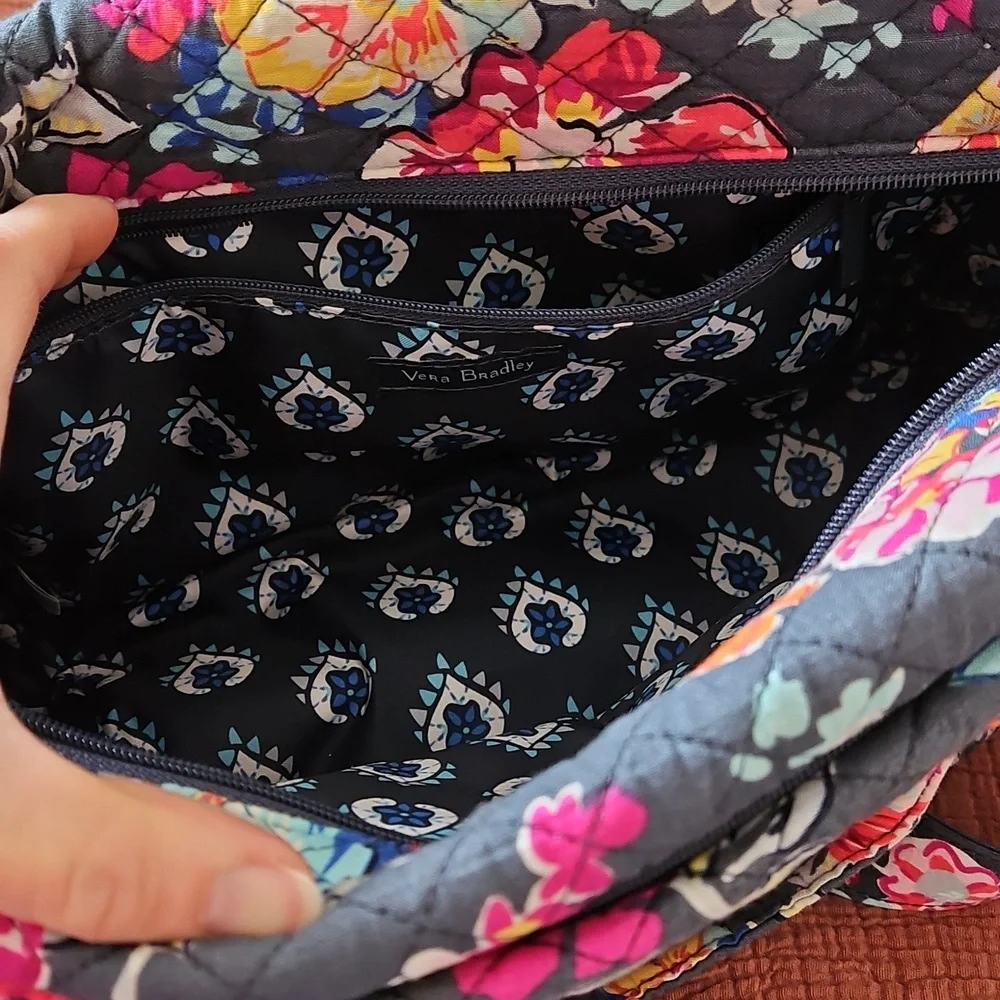 Vera Bradley 100 Handbag - Picture 7 of 7